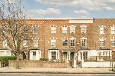 6 Oaklands Grove, London, W12 0JA