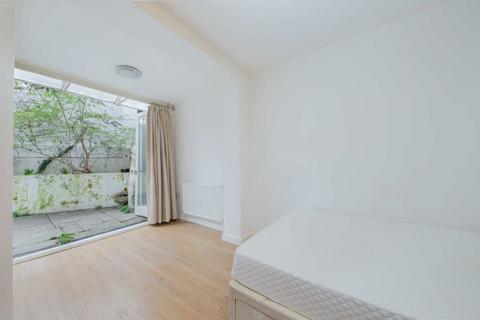 2 bedroom flat to rent, Netherwood Road, London W14