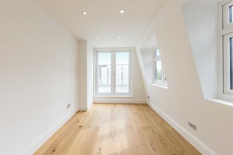 3 bedroom flat for sale, Stronsa Road, London W12