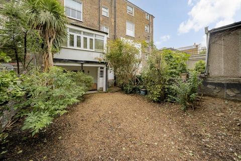 2 bedroom flat to rent, St. Stephens Avenue, London W12