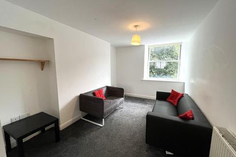 5 bedroom flat to rent, The Moor -  Falmouth