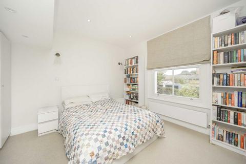 2 bedroom flat to rent, Cathnor Road, London W12