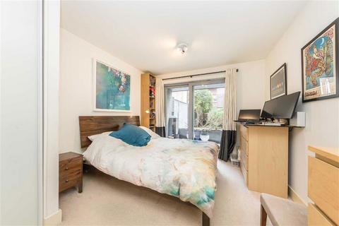 2 bedroom flat for sale, Mansford Street, London E2