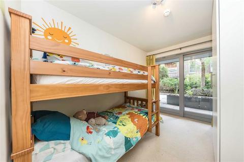 2 bedroom flat for sale, Mansford Street, London E2