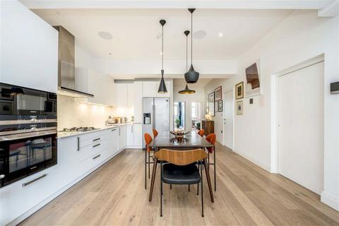 2 bedroom flat for sale, Bath Street, London EC1V