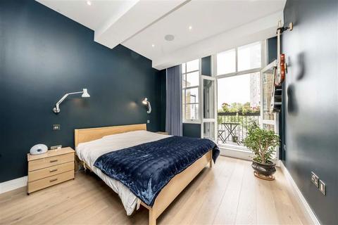 2 bedroom flat for sale, Bath Street, London EC1V