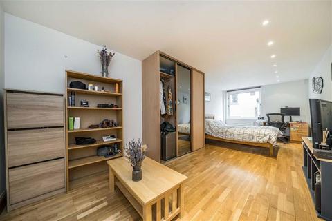 2 bedroom flat for sale, Basing Place, London E2