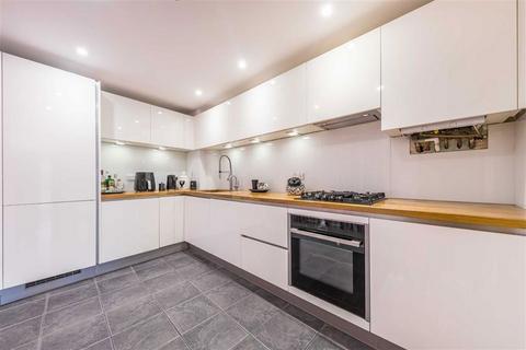 2 bedroom flat for sale, Long Street, London E2