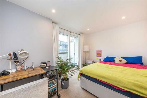 2 bedroom flat for sale, Long Street, London E2