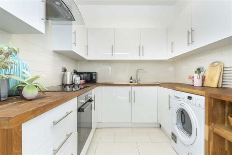 2 bedroom flat for sale, Weymouth Terrace, London E2