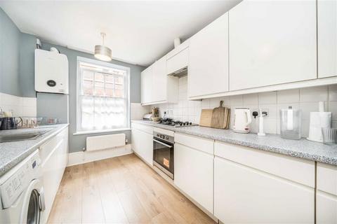 2 bedroom flat for sale, Nuttall Street, London N1