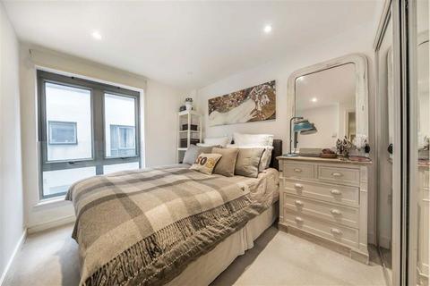 2 bedroom flat for sale, Steward Street, London E1