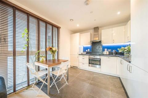 2 bedroom flat for sale, Commercial Road, London E1