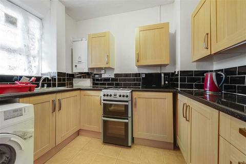 1 bedroom flat for sale, Provost Estate, London N1