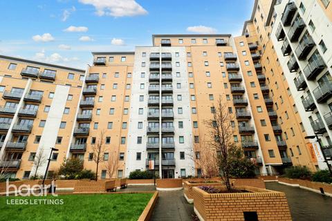 2 bedroom apartment to rent, Elmwood Lane, LEEDS
