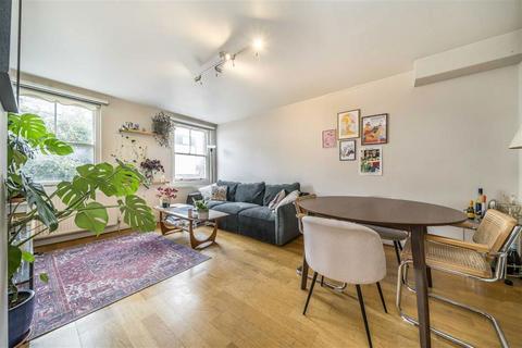 2 bedroom terraced house for sale, Chilton Street, London E2