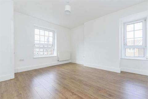 4 bedroom flat for sale, Hanbury Street, London E1