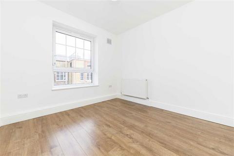 4 bedroom flat for sale, Hanbury Street, London E1