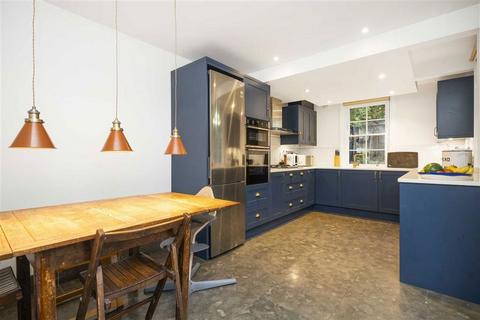 57 Barnet Grove, London, E2 7BH