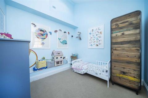 57 Barnet Grove, London, E2 7BH