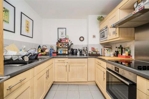 1 bedroom flat for sale, Mansell Street, London E1