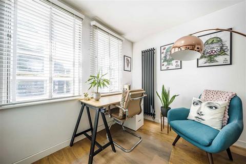 Flat 4, 99 Mile End Road, London, E1 4UH