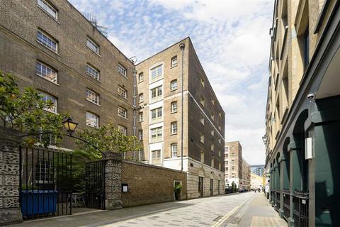 2 bedroom flat for sale, New Street, London EC2M