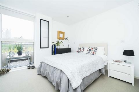 113 Dance Square, London, EC1V 3AL