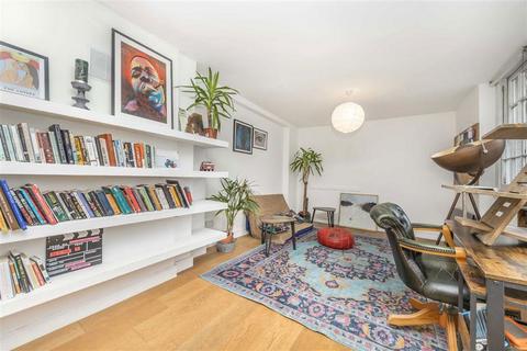 1 bedroom flat for sale, Queensbridge Road, London E2