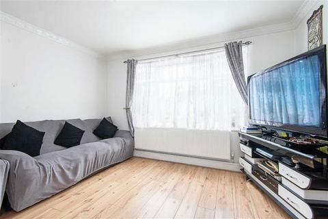 3 bedroom semi-detached house for sale, Shandy Street, London E1