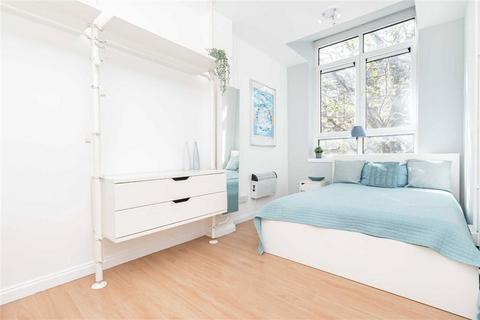 3 bedroom flat to rent, Bethnal Green Road, London E2