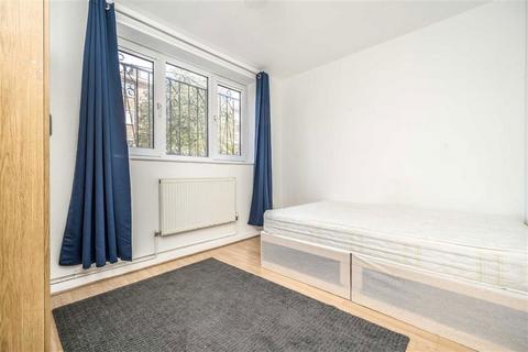 3 bedroom flat to rent, Canrobert Street, London E2