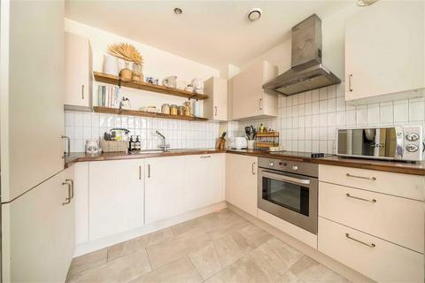 2 bedroom flat for sale, Essian Street, London E1