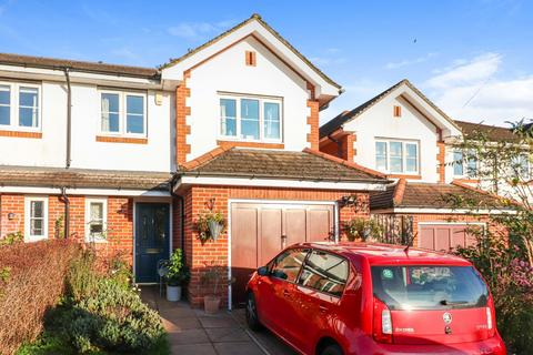 4 bedroom semi-detached house for sale, Belsham Close, Chesham, Buckinghamshire, HP5