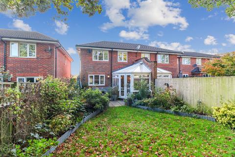 4 bedroom semi-detached house for sale, Belsham Close, Chesham, Buckinghamshire, HP5