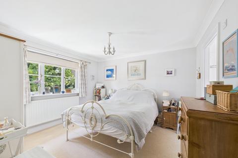6 Belsham Close, Chesham, HP5 2DS