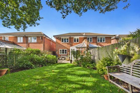 6 Belsham Close, Chesham, HP5 2DS