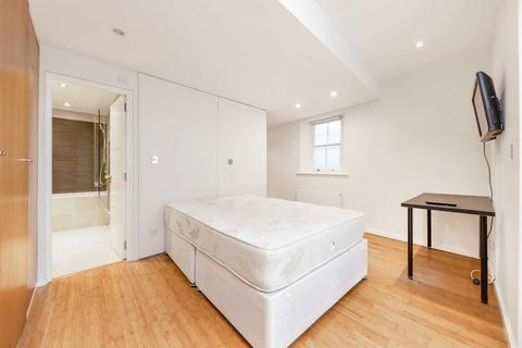 4 bedroom flat to rent, Boundary Road, London NW8