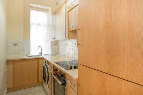 2 bedroom flat for sale, Hall Road, London NW8