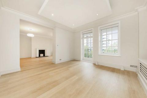 4 bedroom flat to rent, St. Johns Wood Road, London NW8