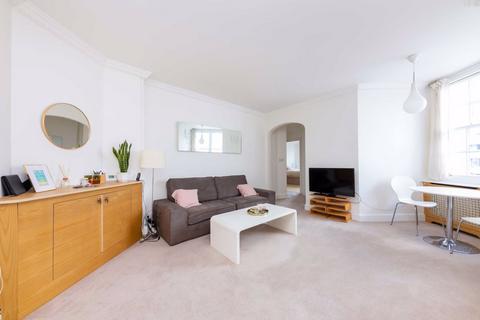 2 bedroom flat to rent, Grove End Road, London NW8