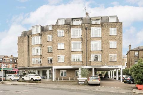 3 bedroom flat for sale, Richmond Road, Twickenham TW1