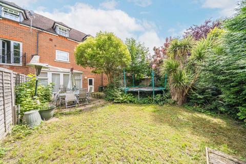 63 White Lodge Close, Isleworth, TW7 6TH