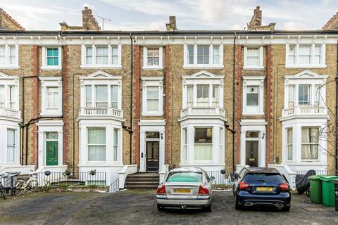 1 bedroom flat for sale, The Barons, St Margarets TW1