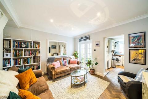 4, Cheam Cottages Queens Terrace, Isleworth, TW7 7DB