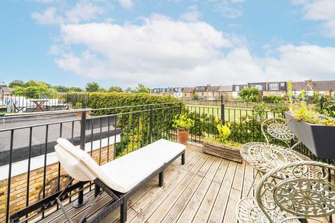 4, Cheam Cottages Queens Terrace, Isleworth, TW7 7DB