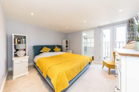 3 bedroom house for sale, Haliburton Road, Twickenham TW1