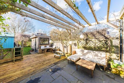 15 Haliburton Road, Twickenham, TW1 1PD