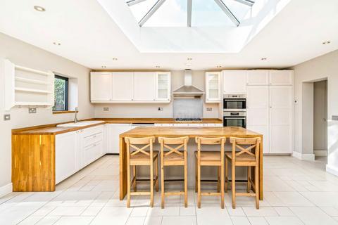 25 Crane Avenue, Isleworth, TW7 7JN