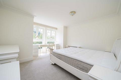 3 bedroom flat for sale, Clevedon Road, Twickenham TW1